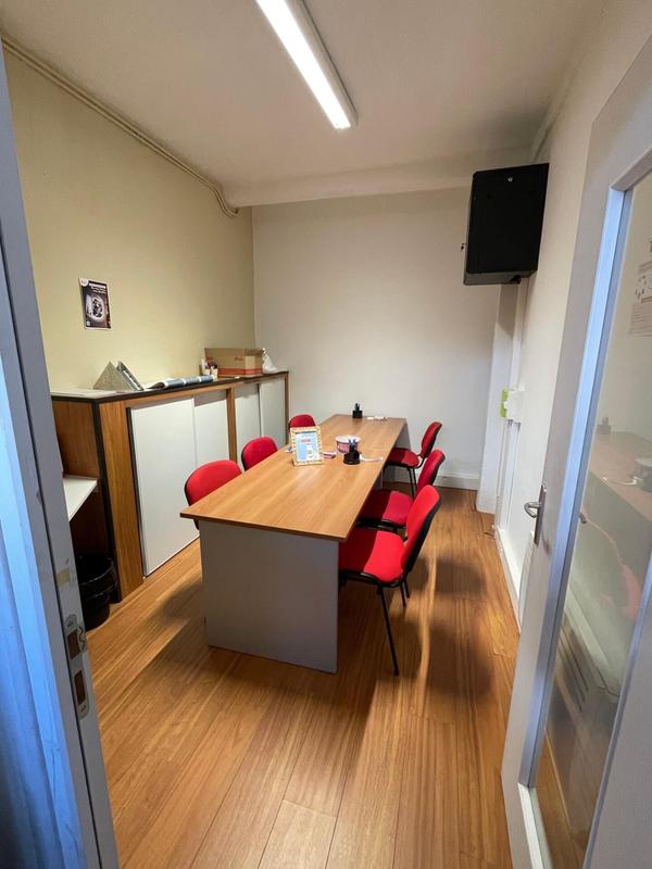 Local commercial - 57 m² - 3 pièces