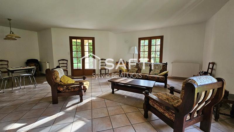 Maison - 168 m² - 8 pièces