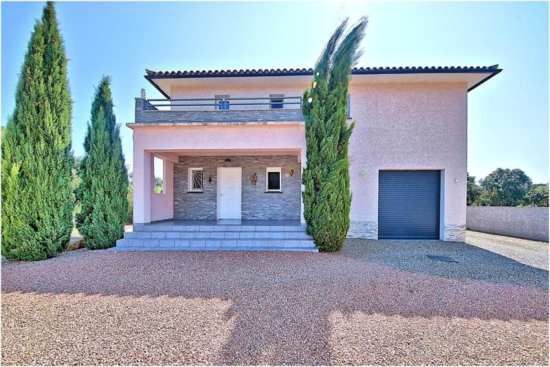 Maison d'architecte - 250 m² - 7 pièces