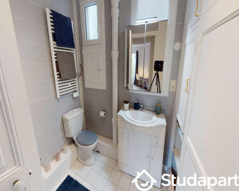 Chambre - 70 m² - 1 pièce