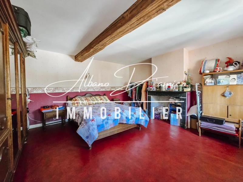 Maison - 166 m² - 7 pièces