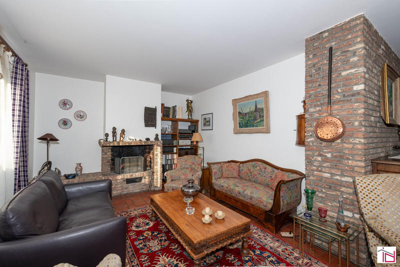 Maison - 210 m² - 7 pièces