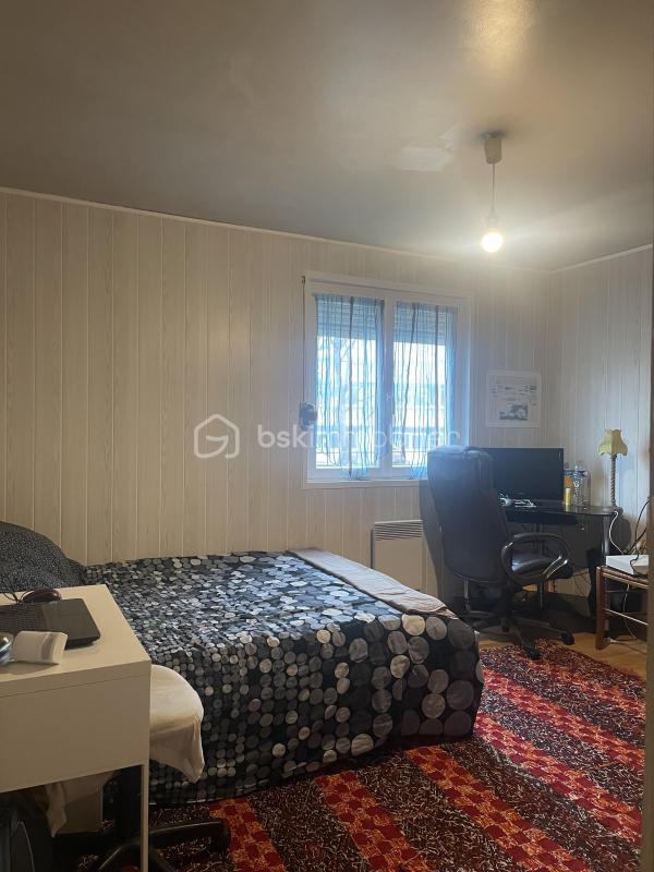 Maison traditionnelle - 90 m² - 6 pièces