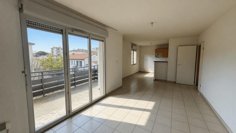 Appartement - 82 m² - 4 pièces