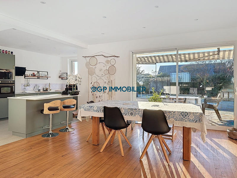 Maison - 146 m² - 5 pièces