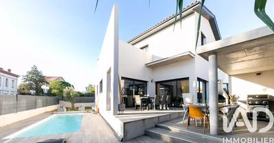 Maison - 152 m² - 5 pièces