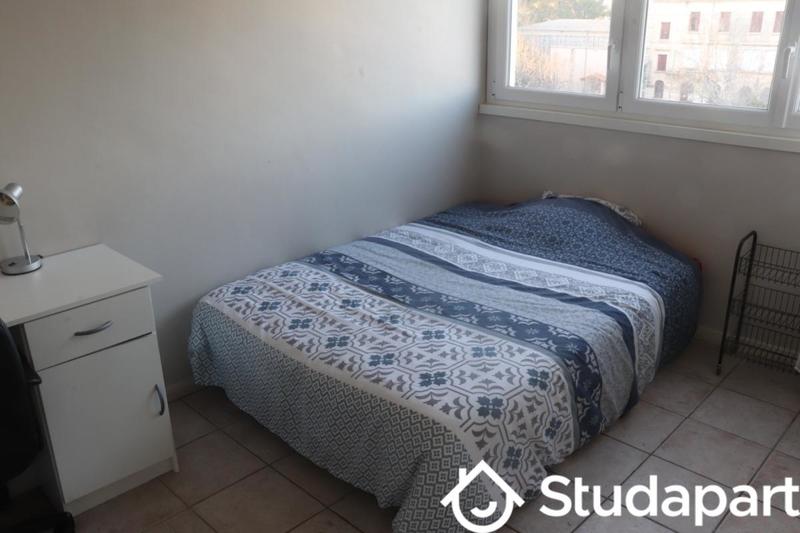 Chambre - 9 m² - 1 pièce