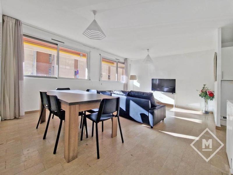 Appartement - 80 m² - 4 pièces