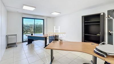 Bureau - 145 m² - 5 pièces
