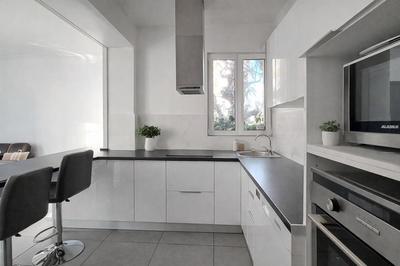 Maison - 224 m² - 8 pièces