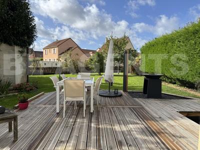 Maison traditionnelle - 115 m² - 6 pièces