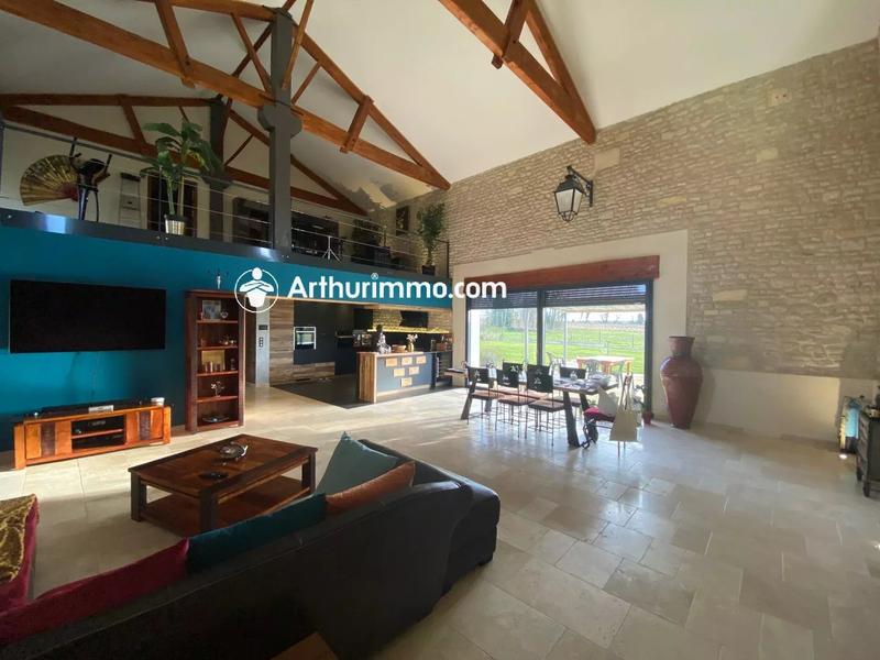 Maison - 167 m² - 4 pièces