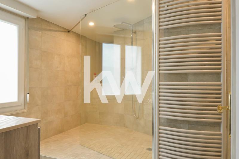 Appartement - 275 m² - 8 pièces