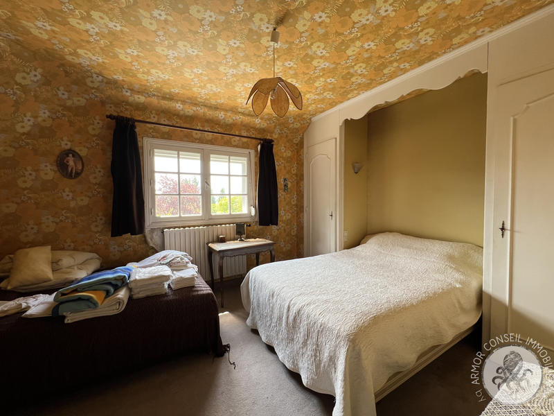 Maison - 245 m² - 10 pièces