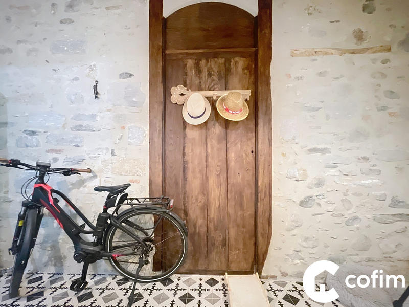 Appartement - 240 m² - 6 pièces