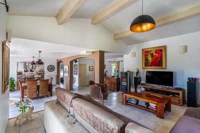 Maison - 185 m² - 8 pièces