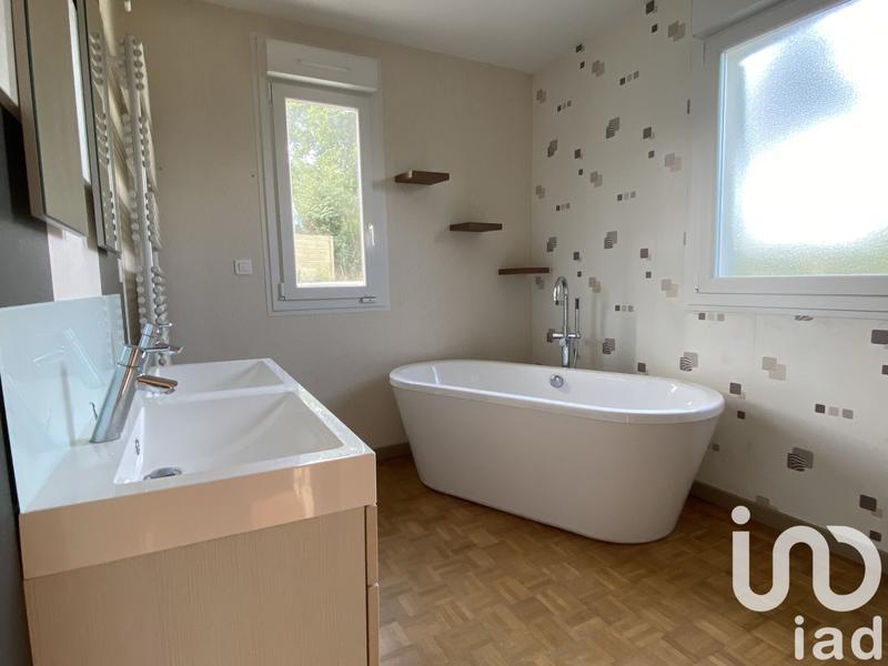 Maison - 223 m² - 7 pièces