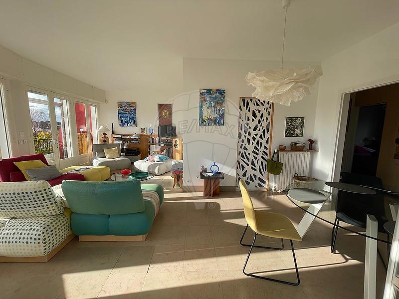 Villa - 168 m² - 6 pièces