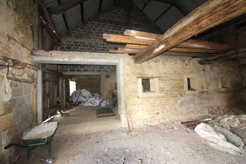 Maison - 200 m² - 2 pièces