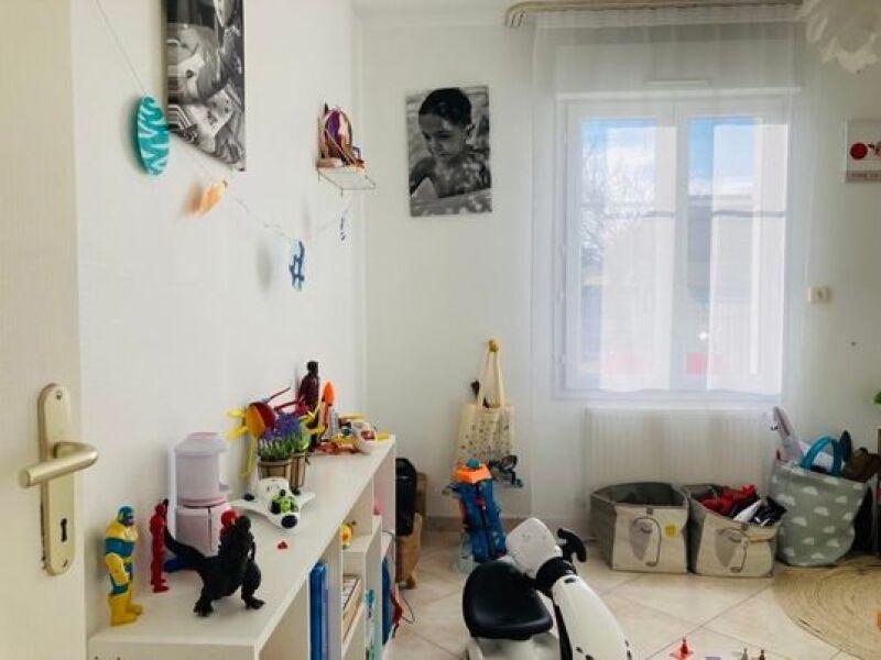 Pavillon - 111 m² - 6 pièces