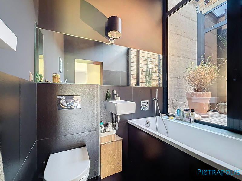 Maison - 200 m² - 5 pièces