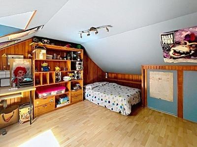 Maison - 123 m² - 8 pièces