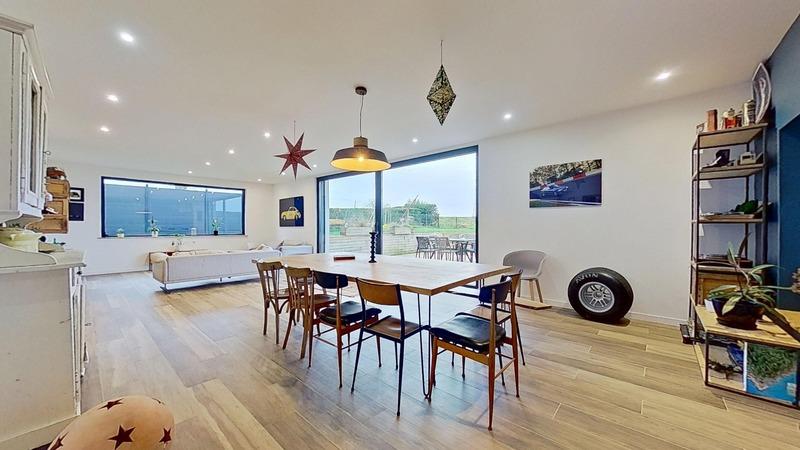 Maison - 189 m² - 7 pièces