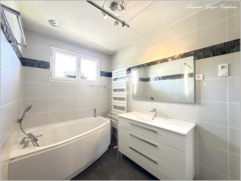 Maison - 194 m² - 5 pièces