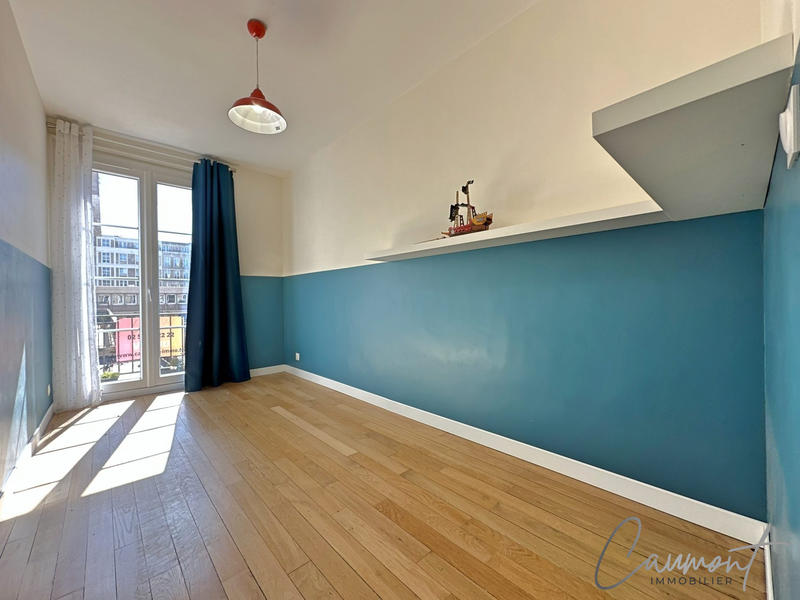 Appartement - 99 m² - 5 pièces