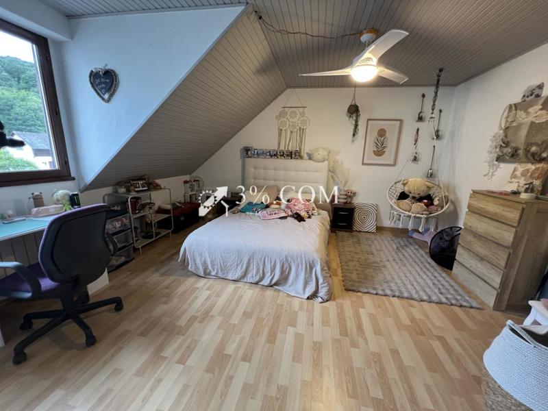 Maison - 219 m² - 8 pièces