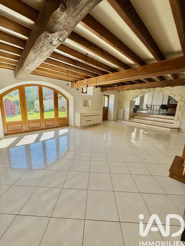 Maison - 240 m² - 8 pièces