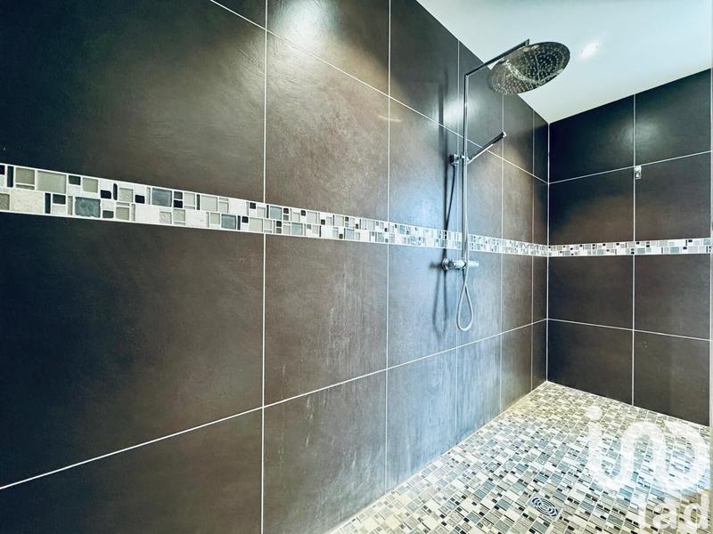 Maison de village - 304 m² - 7 pièces