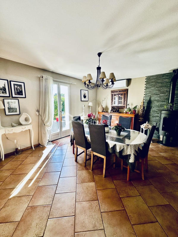 Maison traditionnelle - 110 m² - 5 pièces