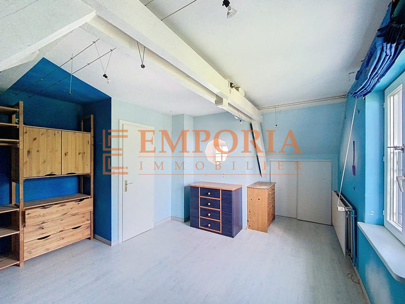 Maison - 171 m² - 7 pièces