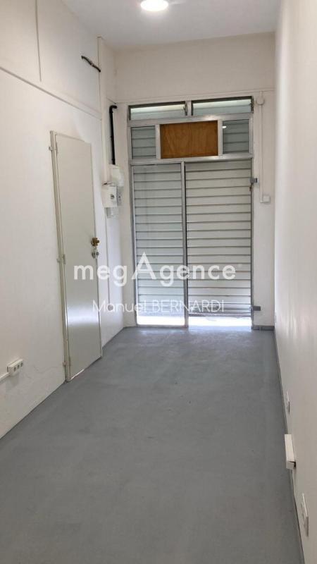 Local commercial - 15 m² - 1 pièce