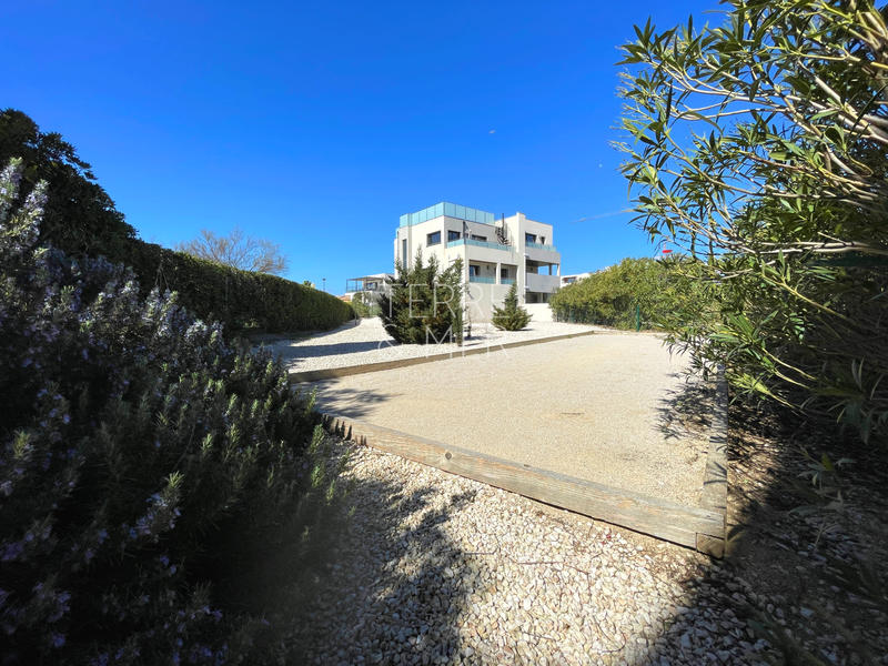 Maison - 179 m² - 7 pièces