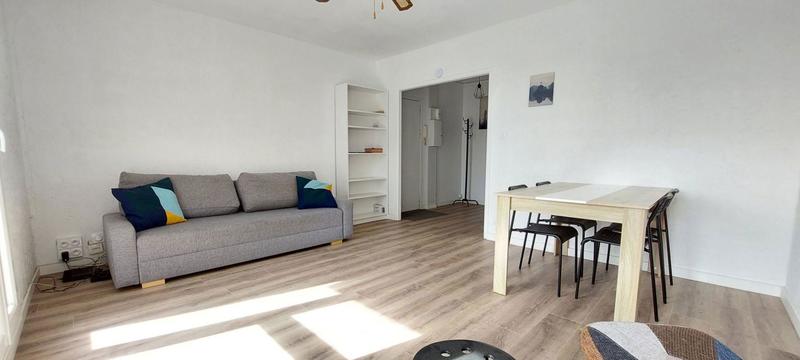Appartement - 99 m² - 5 pièces