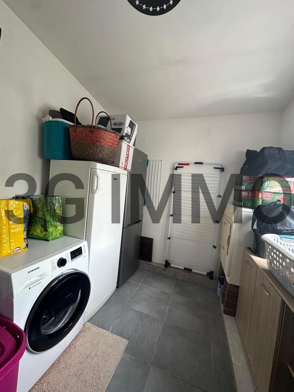 Maison - 95 m² - 5 pièces