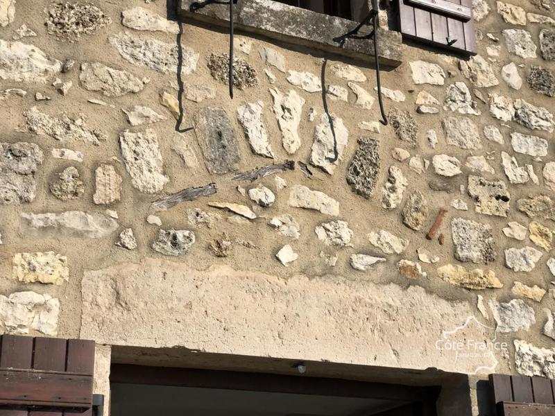 Maison en pierre - 80 m² - 4 pièces