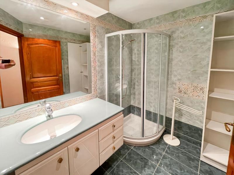 Villa - 185 m² - 5 pièces