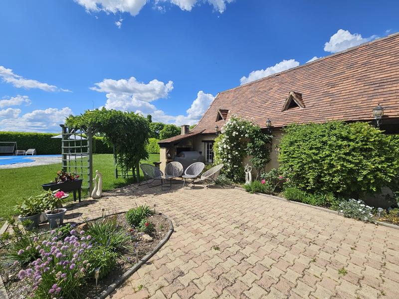 Maison traditionnelle - 135 m² - 7 pièces