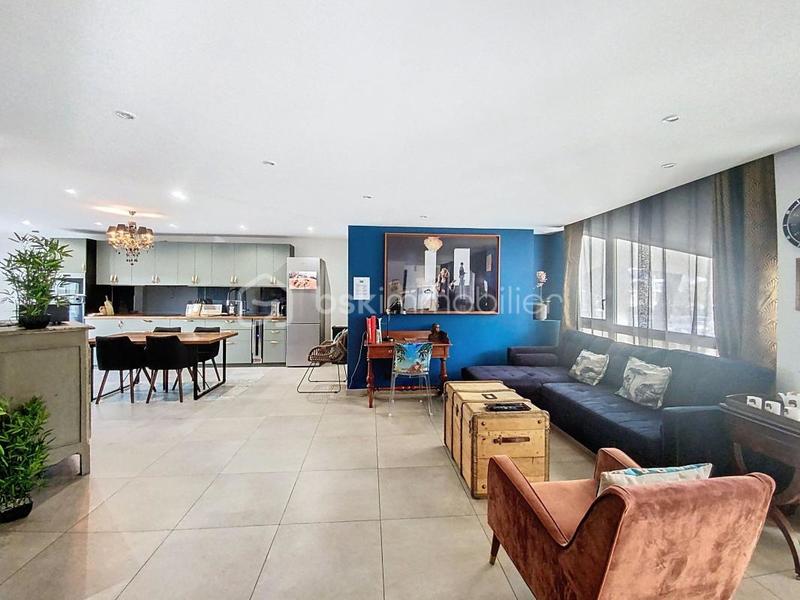 Loft - 74 m² - 3 pièces