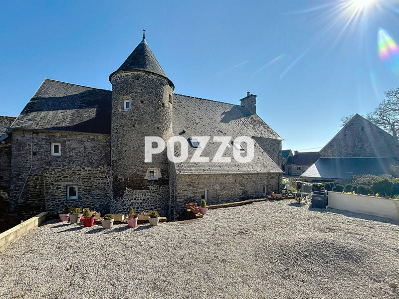 Maison - 192 m² - 9 pièces