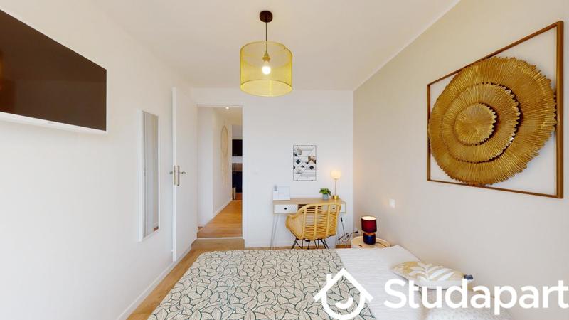 Chambre - 11 m² - 1 pièce