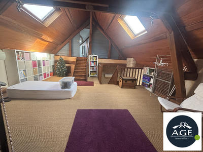 Maison - 174 m² - 8 pièces