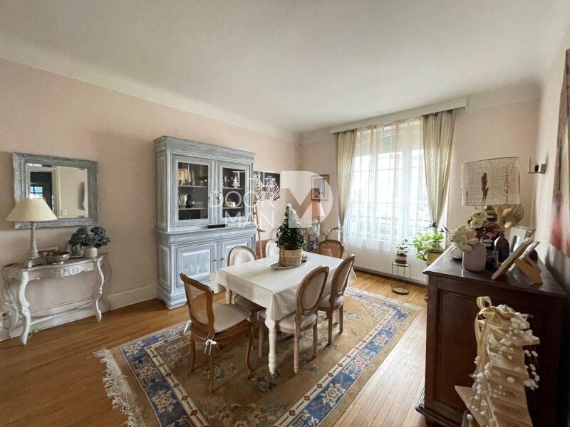 Demeure - 192 m² - 5 pièces