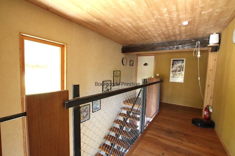 Propriété - 228 m² - 9 pièces