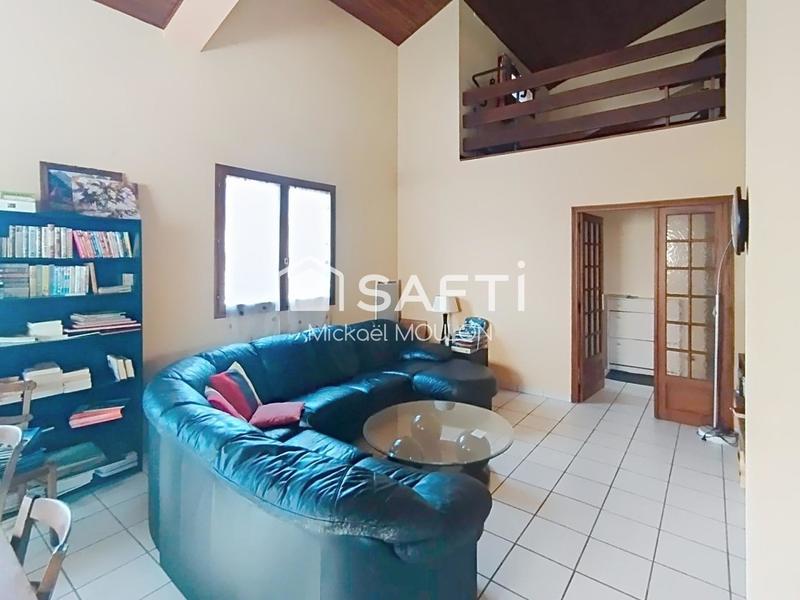 Maison - 180 m² - 5 pièces