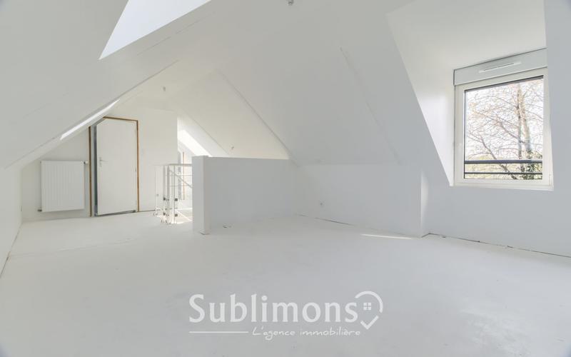 Maison - 176 m² - 9 pièces