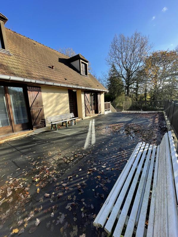 Demeure - 151 m² - 9 pièces